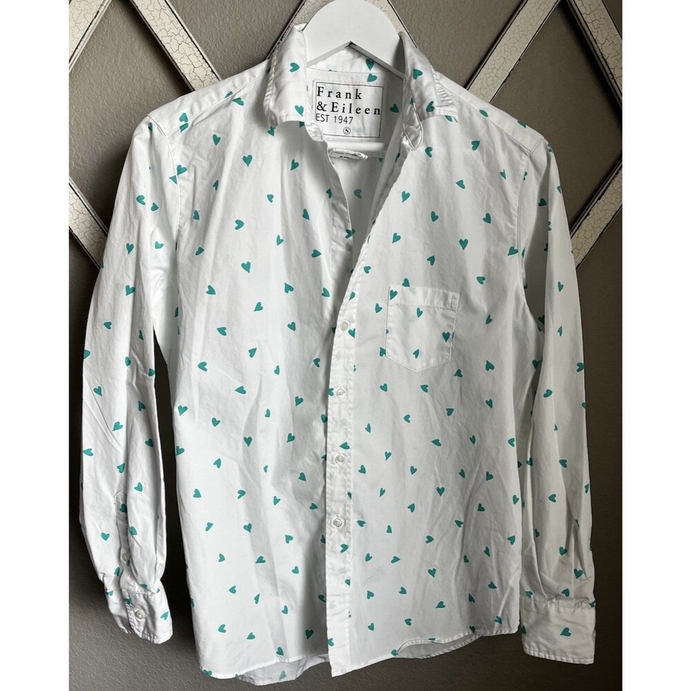 Frank & Eileen Women’s S Eileen Button Down Long Sleeve Shirt White/Teal Hearts